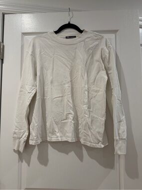 Zara White Crewneck Long Sleeve Sweatshirt Size S